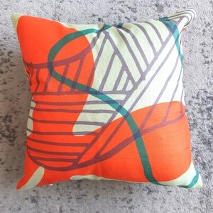 Abstract design pillow cover